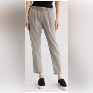 James Perse Women's Relaxed fit single pleat Straight Leg Gray Jeans
